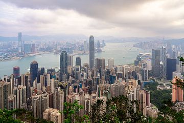 Vue de Hong Kong depuis Victoria Peak sur Lorena Cirstea