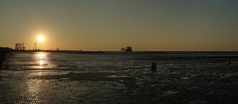 Cuxhaven at the Elbe sunset by . Groningenart