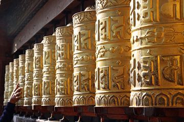 Prayer wheel at temple in Nepal by Marieke Funke