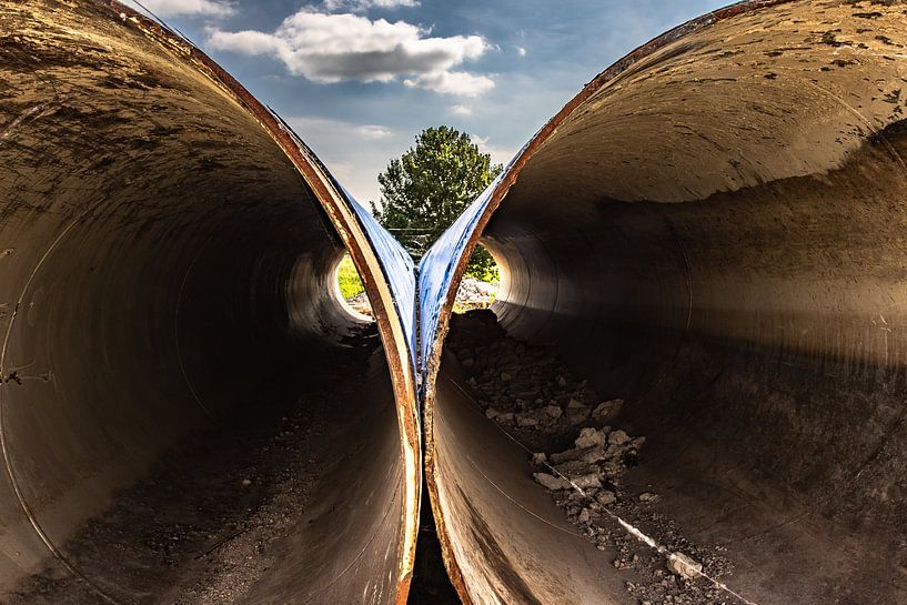 Tubes by Frank Slaghuis