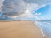 Wolkenlandschaft am Strand an der Nordsee von Animaflora PicsStock Miniaturansicht