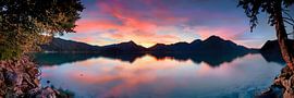 Coucher de soleil panoramique sur le lac Walchensee en Bavière sur Voss photographie