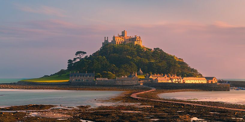 Zonsondergang bij St Michael's Mount, Cornwall, Engeland van Henk Meijer Photography