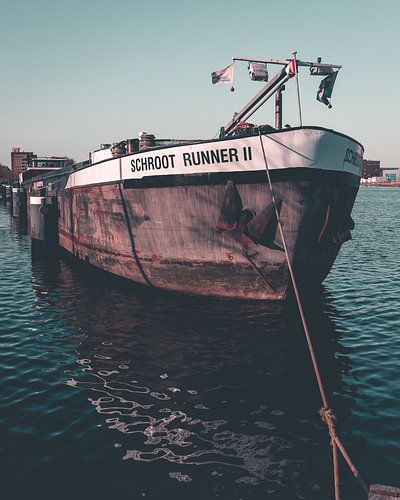 Schrootboot op het Spaarne in Haarlem