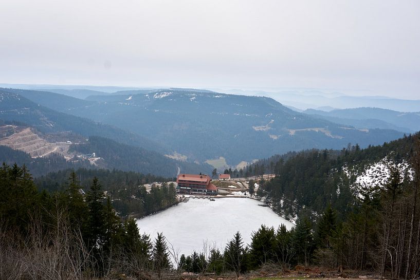 Panoramablick auf den Mummelsee im Schwarzwald von creativcontent