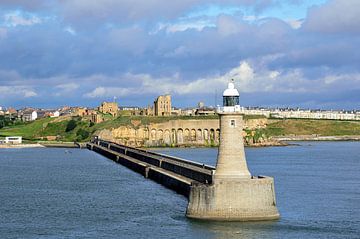 Langs de vuurtoren van Tynemouth van Frank's Awesome Travels