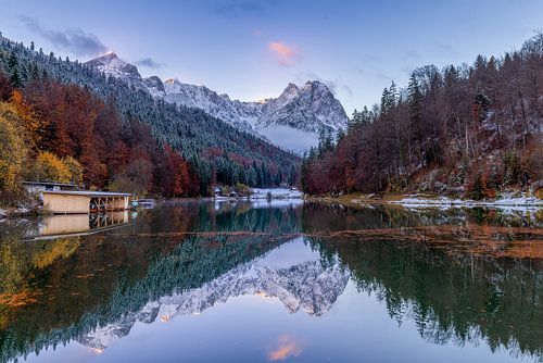 De eerste gloed aan de Riessersee