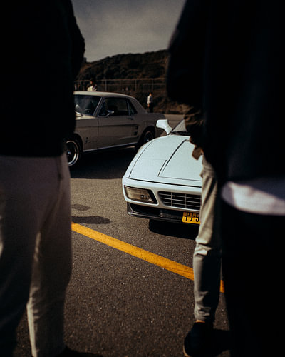 Paddock Culture – Ferrari Testarossa in Vintage-Weiß