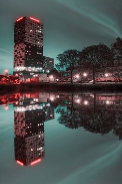 Magisch Noorderlicht Boven Leonardo Hotel Groningen - Futuristische Nachtfotografie van Elianne van Turennout