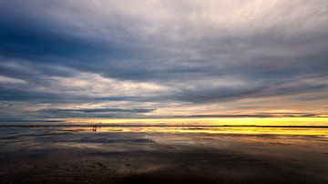 Zonsondergang op de Wadden, vanaf het eiland Rottumeroog van Hans de Waay