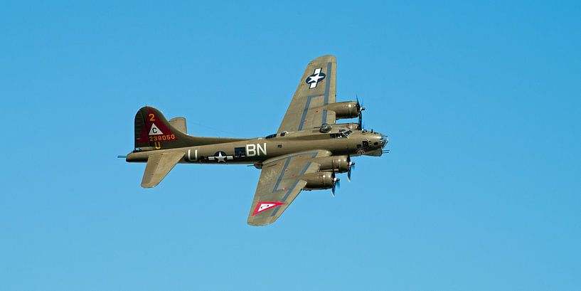 B-17 Thunderbird par Bob de Bruin