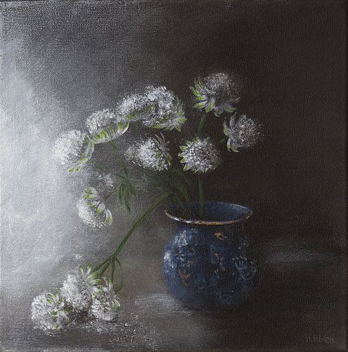 Stilleven met een Grote distel Astrantia major, Grote distel