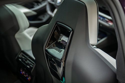 BMW M5 Touring G99 Violet Daytona Métallisé