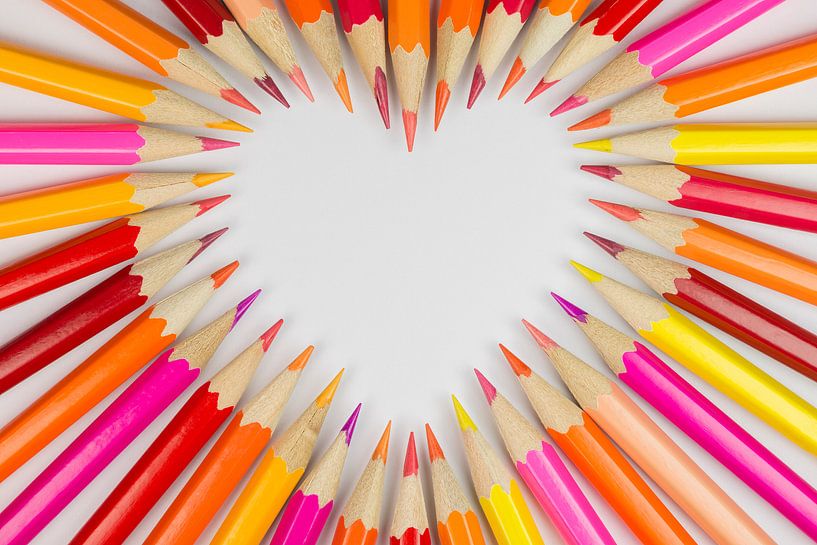 Houten gekleurde potloden als achtergrond foto  von Tonko Oosterink