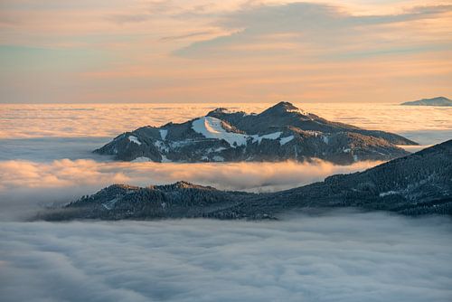 Sea of fog around the Alpspitz and Edelsberg
