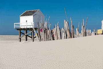 Drenkelingenhuisje op het eiland Vlieland sur Tonko Oosterink