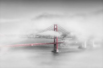 Golden Gate Bridge in de mist | colorkey van Melanie Viola