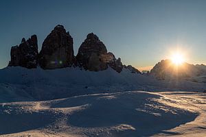 Drei Sätze Dolomiten bei Sonnenuntergang.