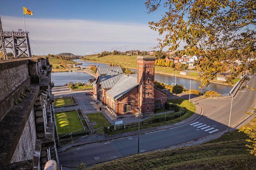 Historic ship lift No. 4 in Thieu by Rob Boon