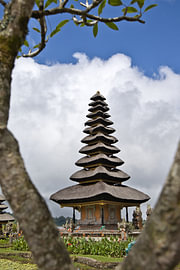 Pura Ulun Danu Bratan au bord du lac – Bali sur Fotos by Jan Wehnert