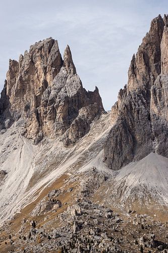 Torenhoge toppen van Sass Pordoi