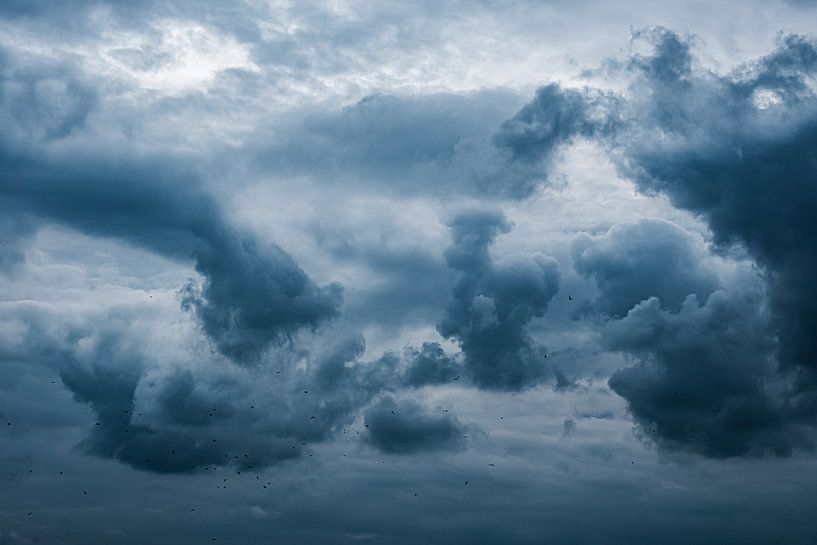 Dramatische wolkenlucht van Eddy Westdijk