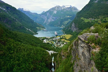 Draufsicht auf den Geirangerfjord Norwegen
