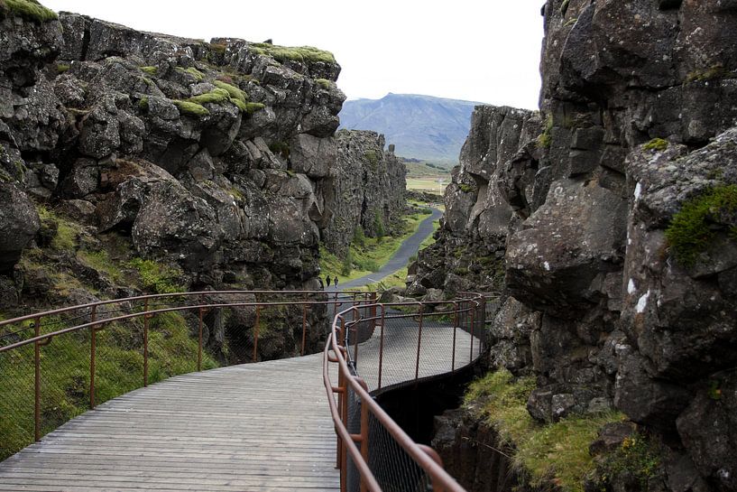 Almannagja-Schlucht von Louise Poortvliet