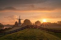 Molen de Vlinder met zonsopkomst