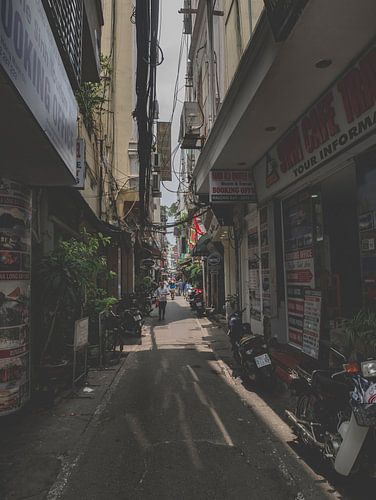 Les rues étroites de Hanoi au Vietnam, en Asie sur Danny Vermeulen