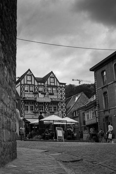Gepflasterte Straßen schwarz und weiß von Sebastian Stef