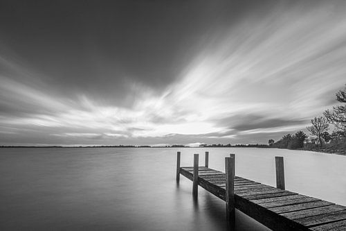 Échafaudage en noir et blanc