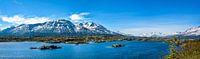 Ongerept landschap in het grensgebied tussen Canada en Alaska van Rietje Bulthuis thumbnail