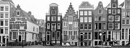 Amsterdam, Gables on the Herengracht in black and white by Amsterdam Highlights