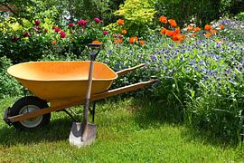 Der Garten im Sommer von Claude Laprise