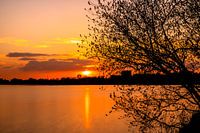Galgenweel bij zonsondergang.