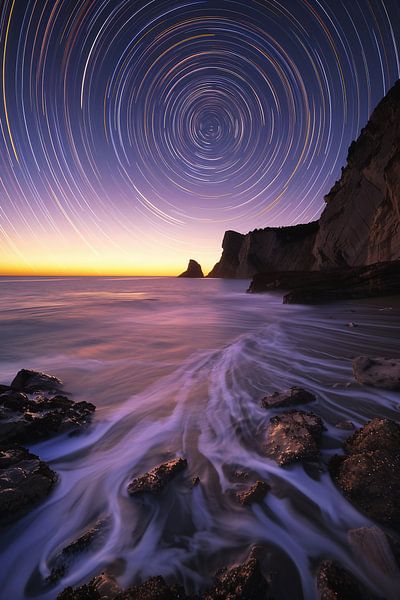 Kustlijn in een gouden gloed van fernlichtsicht