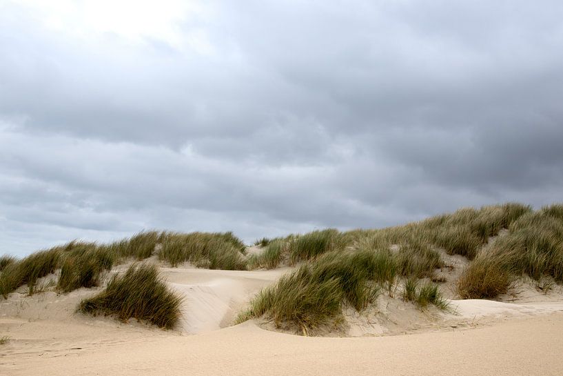 dünen und wolken auf schiermonnikoog von Karijn | Fine art Natuur en Reis Fotografie
