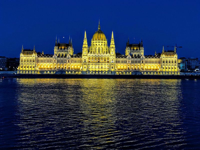 Budapest by Hello Pompoyo