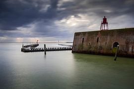 Nuages néerlandais au-dessus du port de Flessingue sur la côte de Zélande sur gaps photography