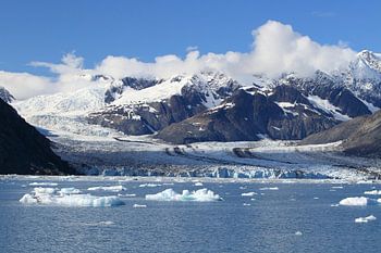 Le glacier Columbia dans le détroit du Prince William, dans les montagnes Chugach de l'ouest de l'Al