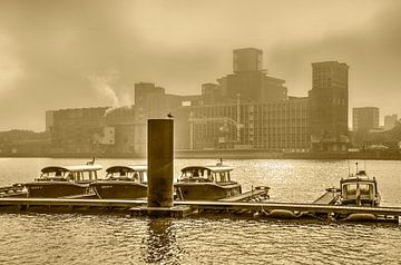Watertaxis and Grainsilo - monochrome by Frans Blok