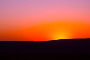 Afrikaanse zonsondergang avondrood  van Dexter Reijsmeijer