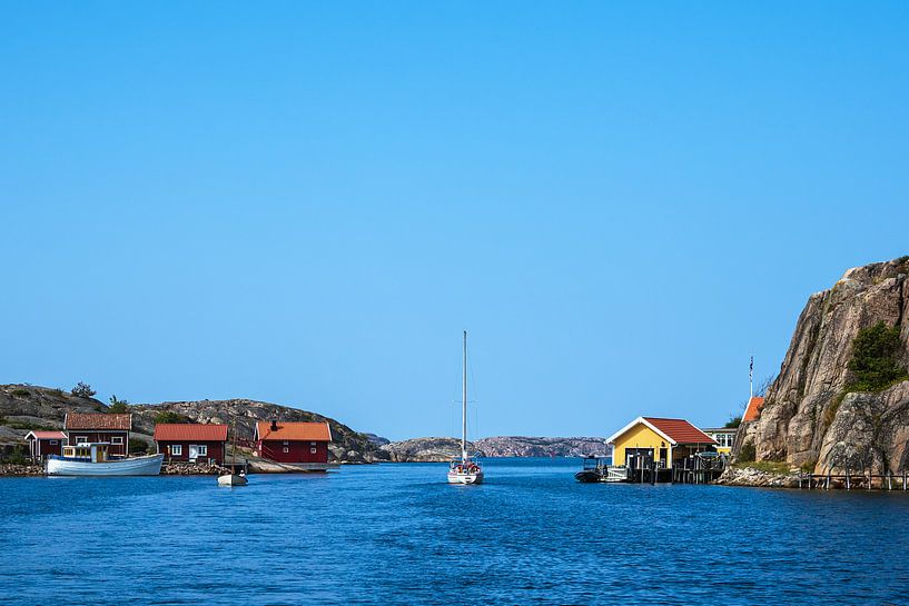View of the town of Hamburgsund in Sweden by Rico Ködder