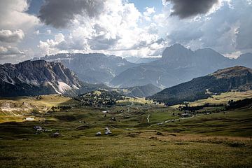 Ein Blick auf die Seceda III | Eine Reise durch die Dolomiten, Italien von Roos Maryne - Natuur fotografie