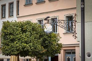 Hinweisschild "Gasthaus zum Weißen Schwan" in Weimar