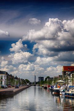 Wolkendecke über De Vaart in Assen von Yvonne Smits
