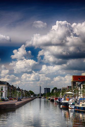 Bewolking boven De Vaart in Assen