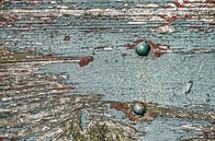 Verweerde plank met afbladderende verf van Frans Blok thumbnail