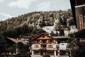Dorf in den Alpen - Unterwegs in Europa